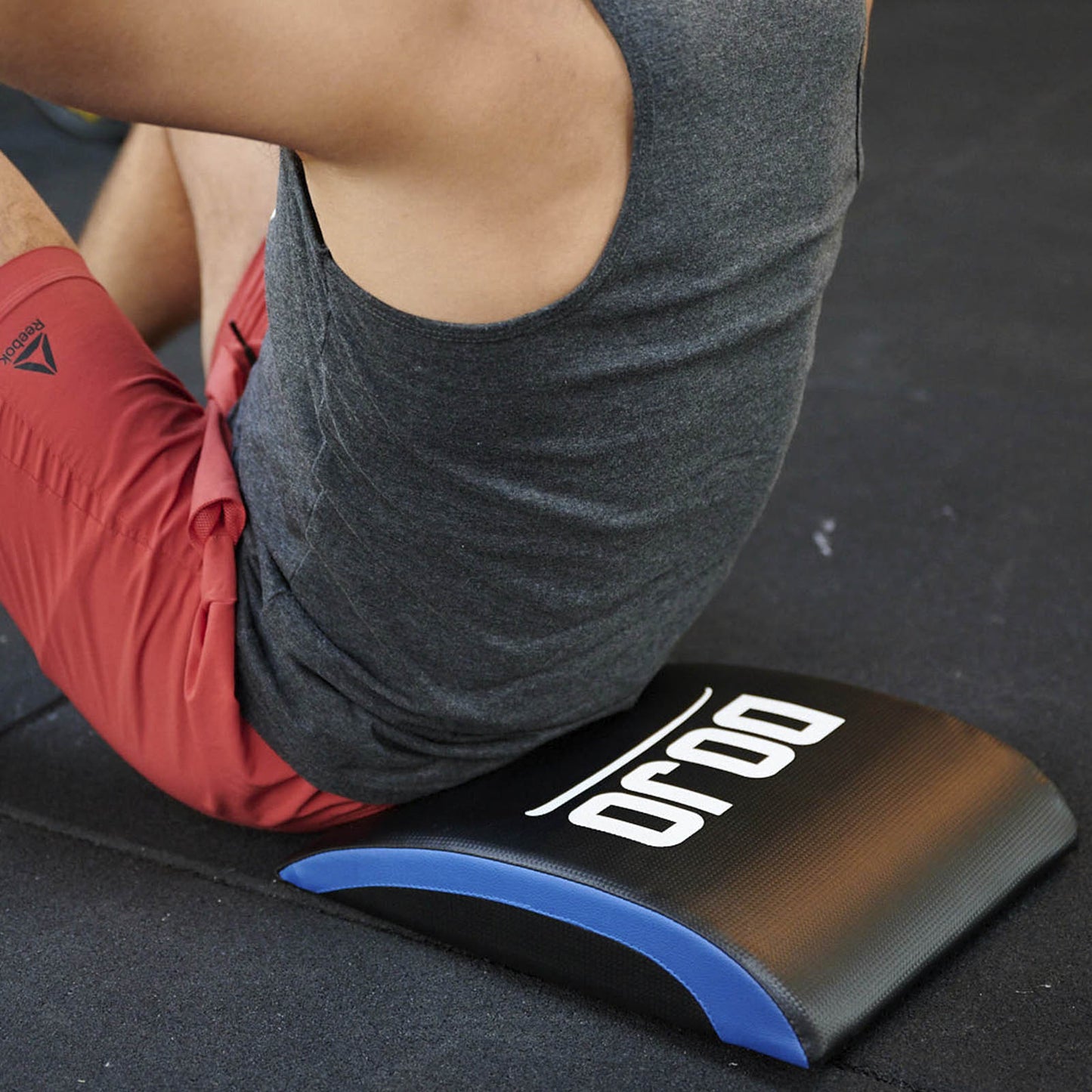 trabaja tus abdominales con Ab Mat mat de abdominales dojo para crossfit uruguay